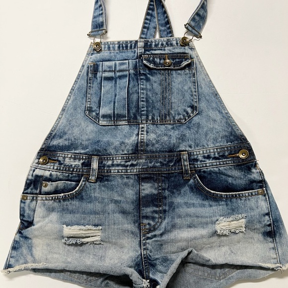 Billabong Womens Ovah n Ovah Acid Wash Distressed Cut Off Denim Overalls Size M - Picture 3 of 11